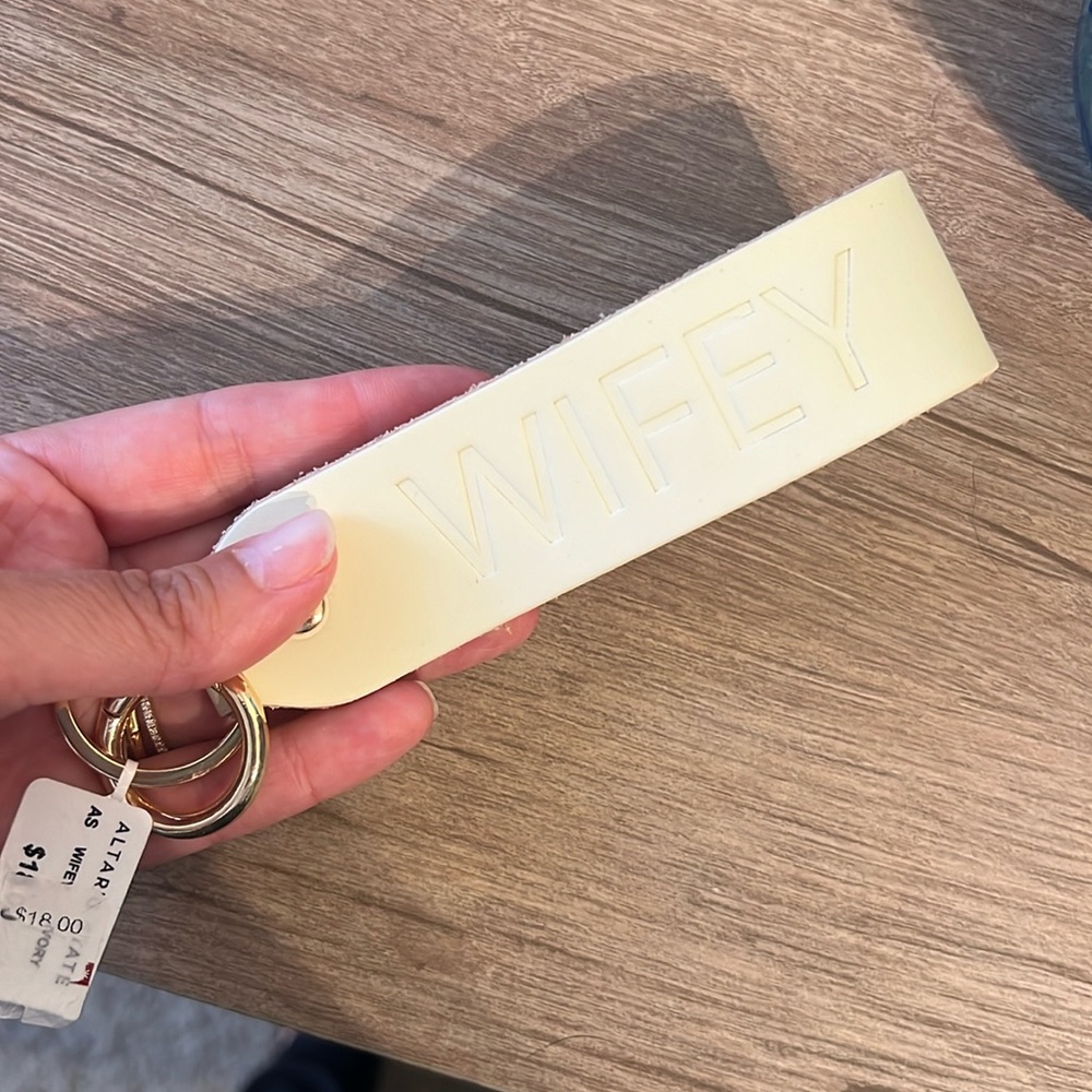 NWT Wifey leather keychain